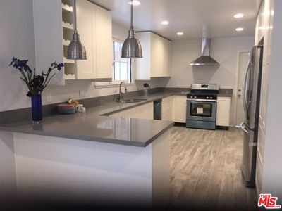 24027 Calvert St, Woodland Hills, CA, 91367