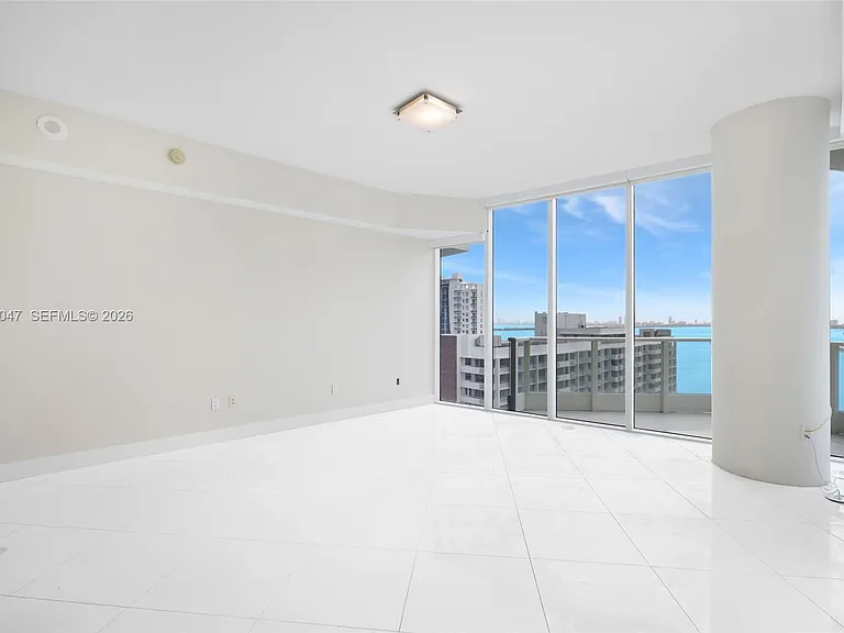2020 N Bayshore Dr #1602 — Photo 9