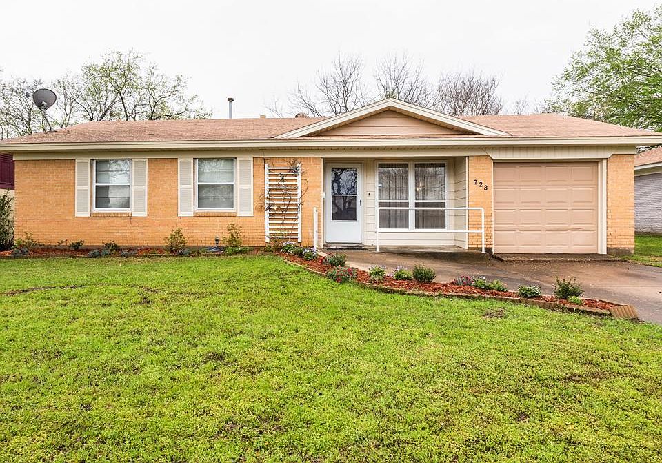 1st image of 723 Pebble Creek Ln