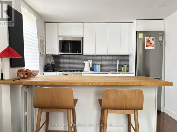 89 Gladstone Ave #3, Toronto, ON M6J 3K7