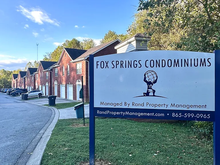 Fox Springs Condos — Photo 8