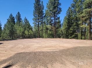 47 Silver Cloud Dr, Cascade, ID 83611