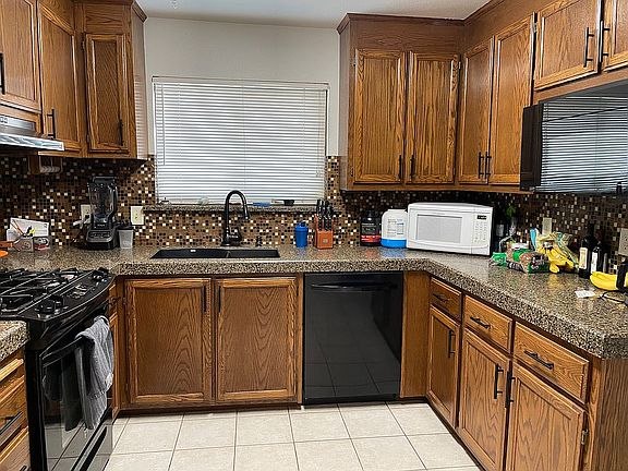 2nd image of 5508 Loma Oak Ct