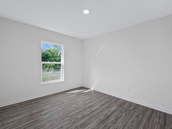 The flex room of the Brickell is spacious and ready for you to make it what you need