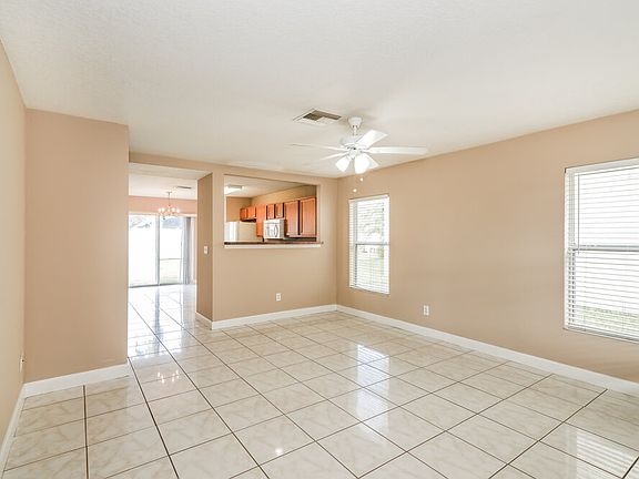 3rd image of 32121 Northridge Dr
