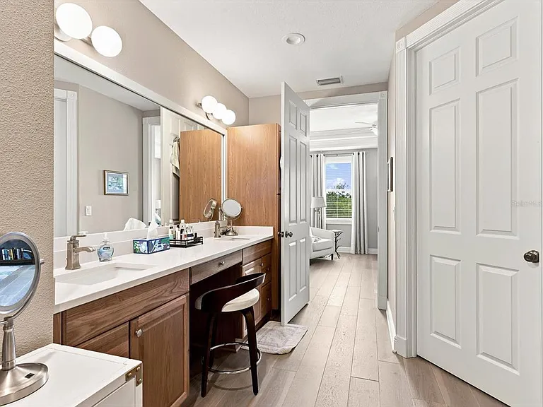5122 Manorwood Dr #4B — Photo 30