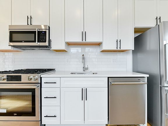 2nd image of 103 Old Harbor St #201