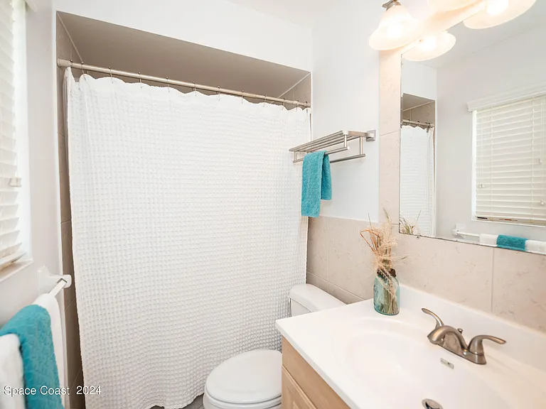 300 Nora Ave — Photo 16