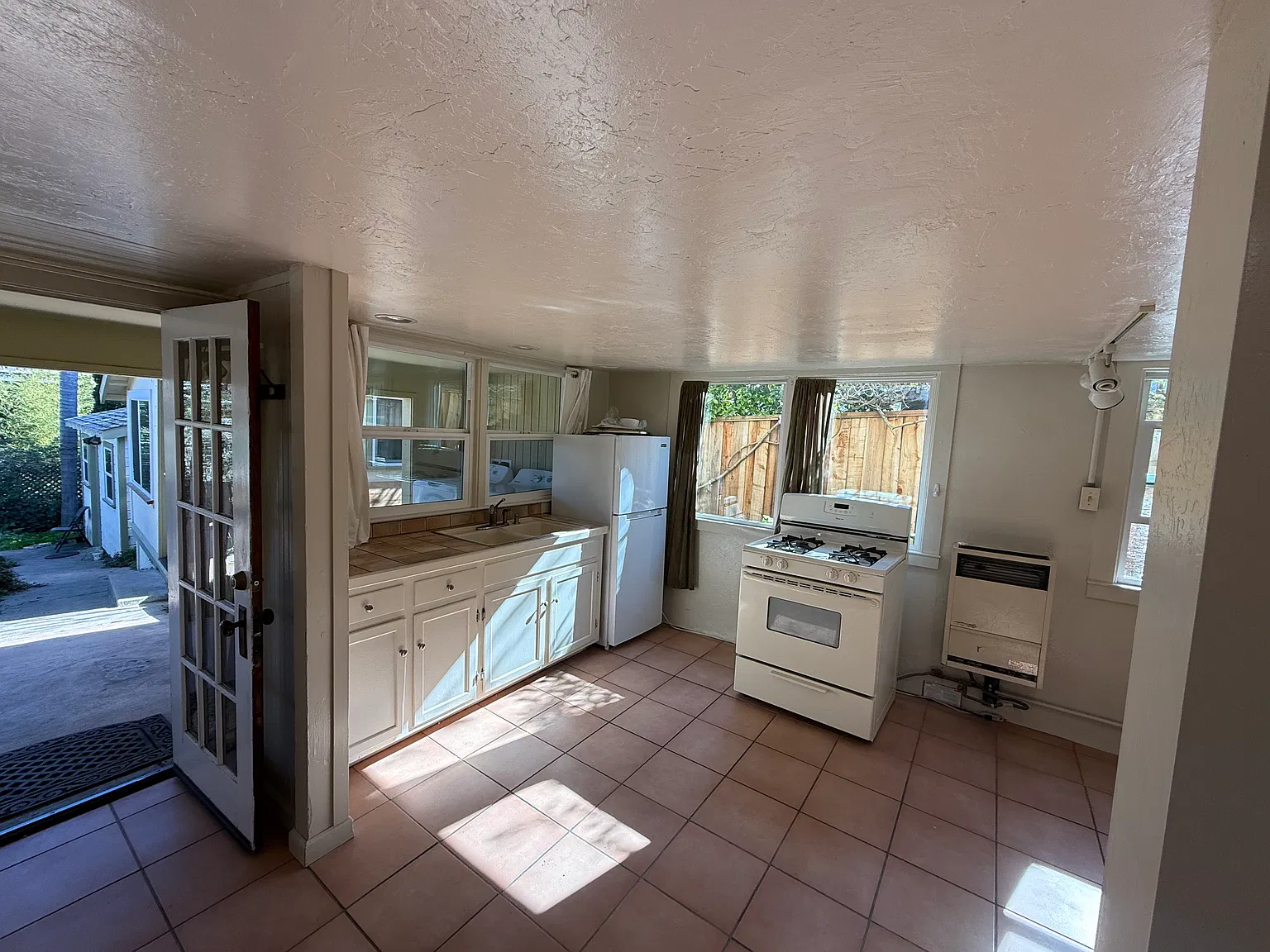 150 Darwin St — Photo 3