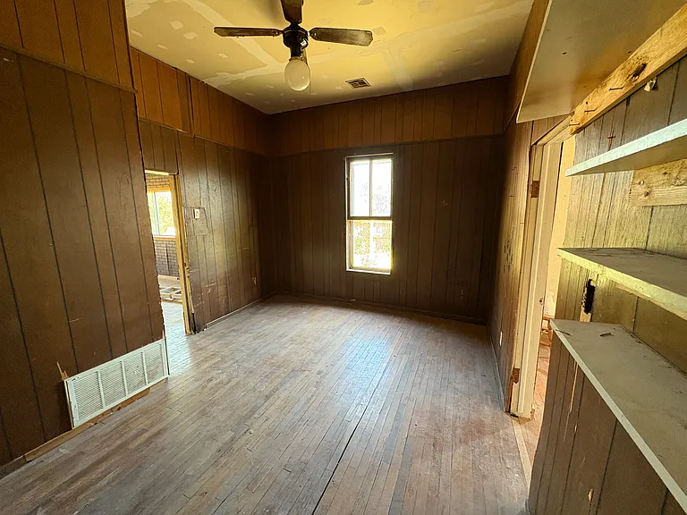 603 W Apache St — Photo 6