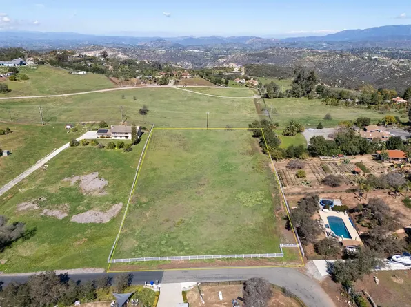 10360 Cerveza Dr #7, Escondido, CA 92026