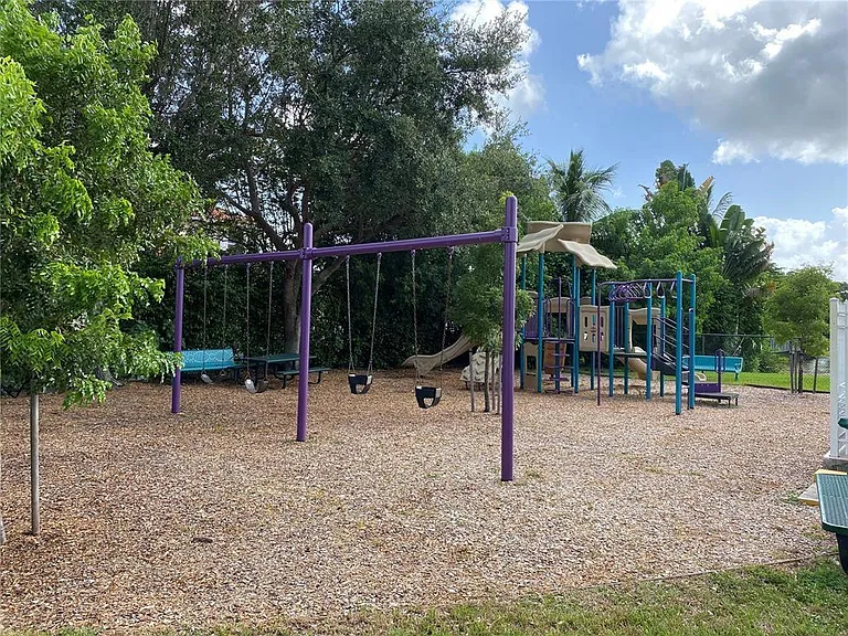 16404 NW 19th St — Photo 19