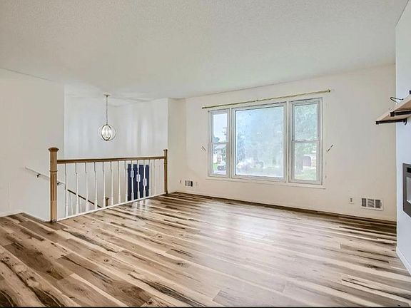 5th image of 8027 Fairmont Cir NE
