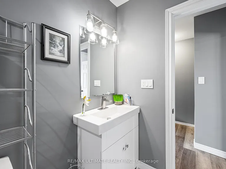 252 Bertie St #E — Photo 22