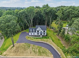 18 Timberlane Trail, Trumbull, CT 06611