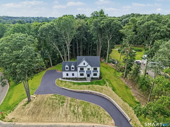 18 Timberlane Trail, Trumbull, CT 06611