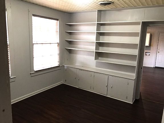 4th image of 1104 Pinckney Ave