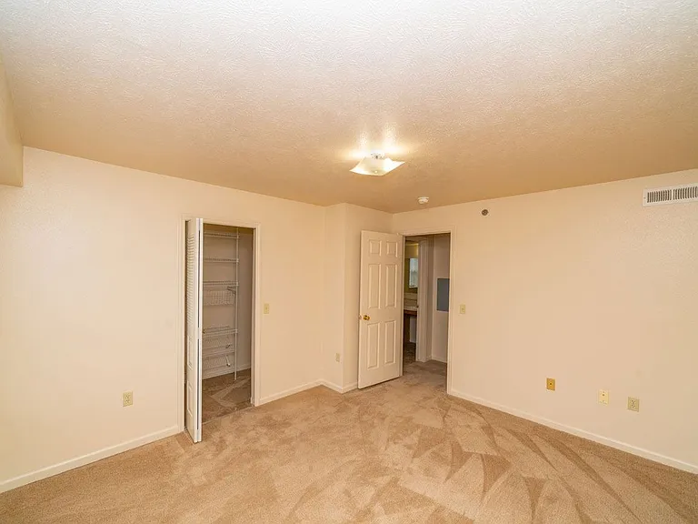 Pine Knoll Apartments — Photo 71