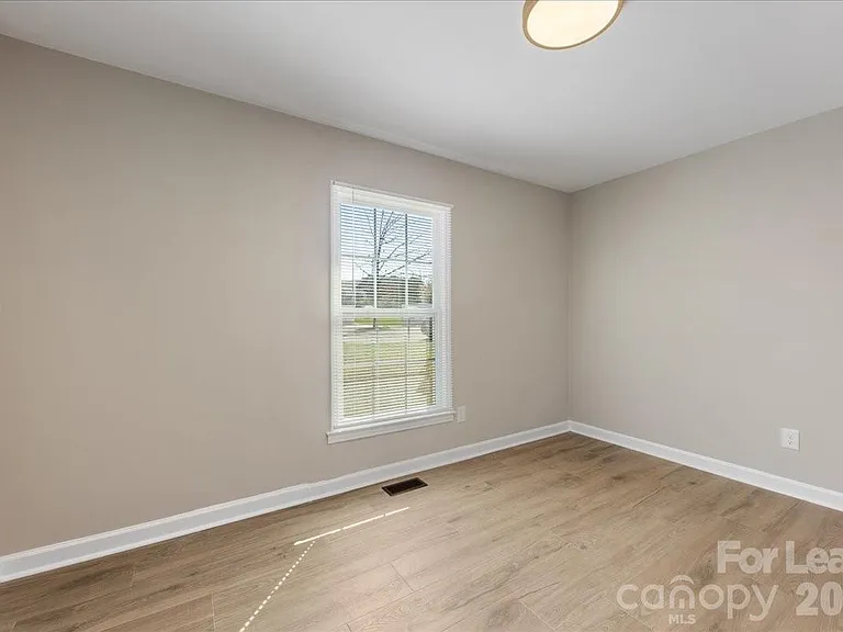 4700 Walden Ct — Photo 25