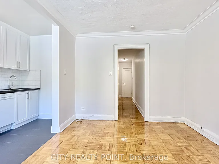 396 Avenue Rd #218 — Photo 4