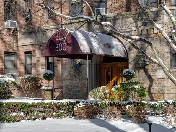 300 Main St, White Plains, NY 10601