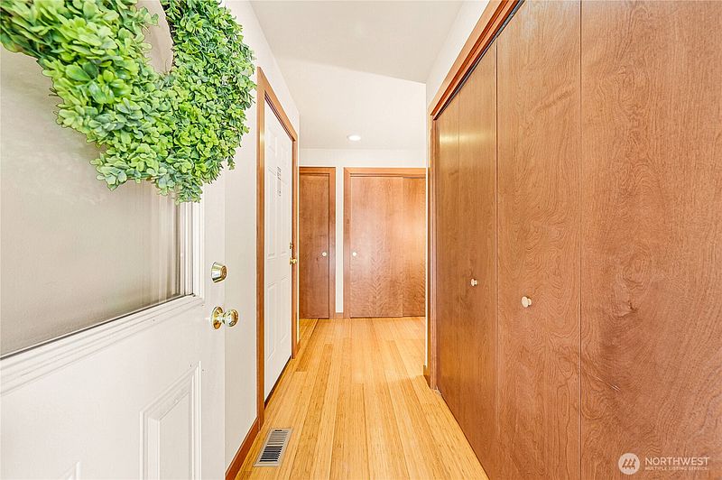 3rd image of 17980 Cobahud Road