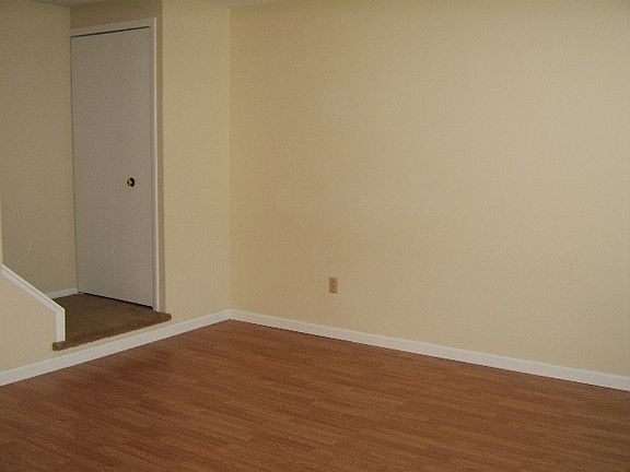 4th image of 1590 Cedarwood Dr #2-D