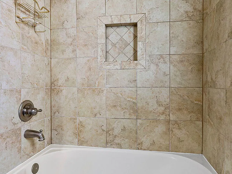 11608 Saint Thomas Way — Photo 33
