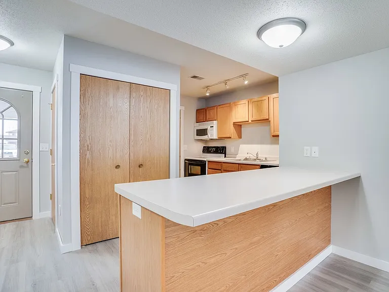 805 Angel Ct — Photo 35