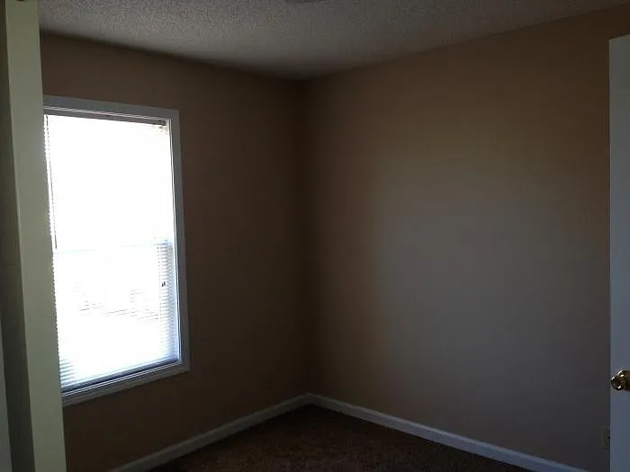 3291 N Senseney Cir — Photo 5