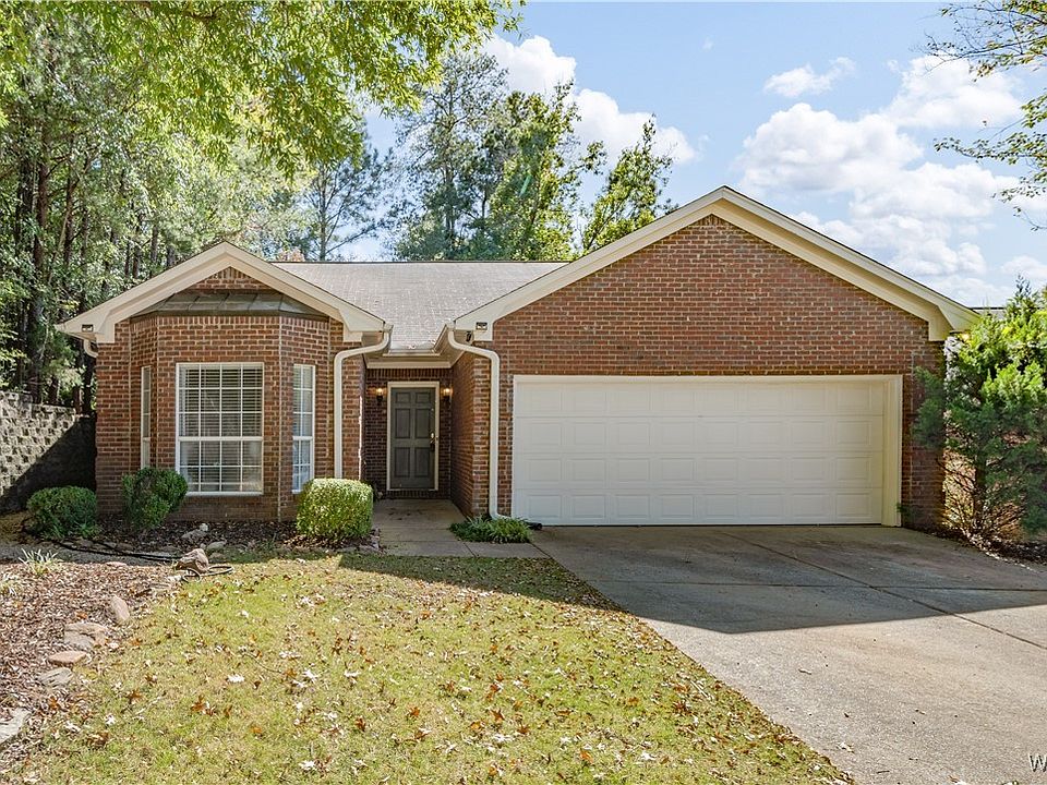 1st image of 2001 Foxwood Ln