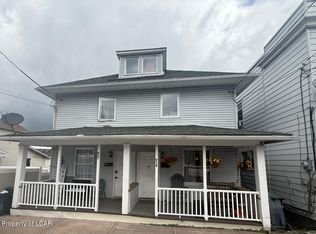 217 E Chestnut St, Hazleton, PA 18201