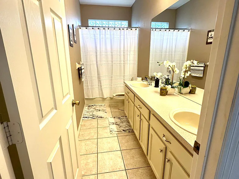 1363 Glenwick Dr — Photo 11