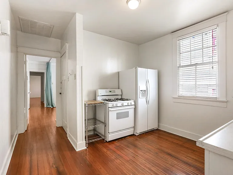 8224 Spruce St — Photo 5