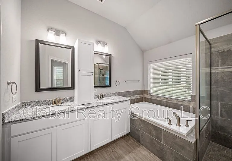 11518 Hollering Pass — Photo 22