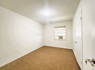 57-52 225th St FLOOR 2, Oakland Gardens, NY 11364