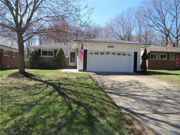 728 N Hawkins Ave, Akron, OH 44313