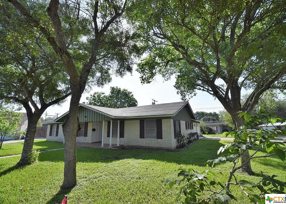 1st image of 402 Glenbrook Ln