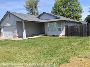 123 65th Pl, Springfield, OR 97478