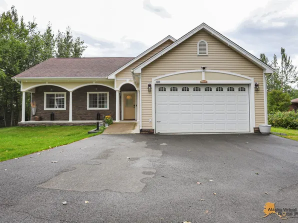 3260 E Palmdale Dr, Wasilla, AK 99654