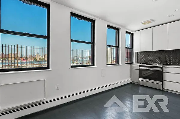Rented by EXR | media 3