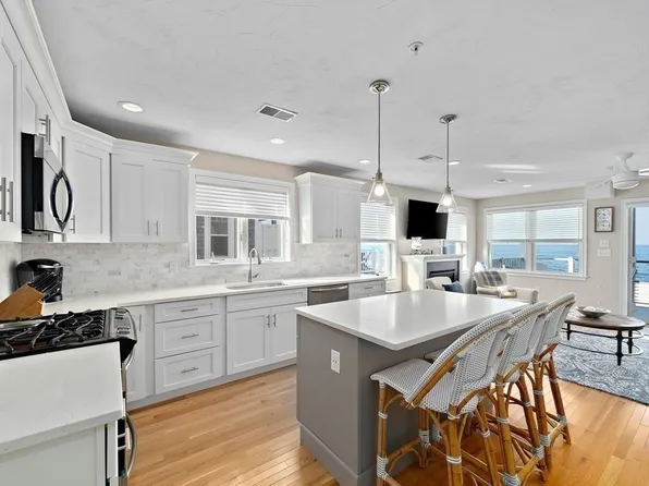 304 Ocean St Unit 1, Marshfield, MA 02050