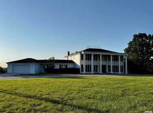 2001 Wigwam Hollow Rd, Macomb, IL 61455