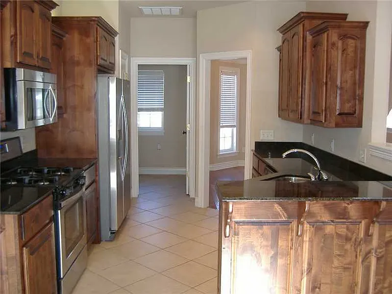 34 Witherby Dr — Photo 3