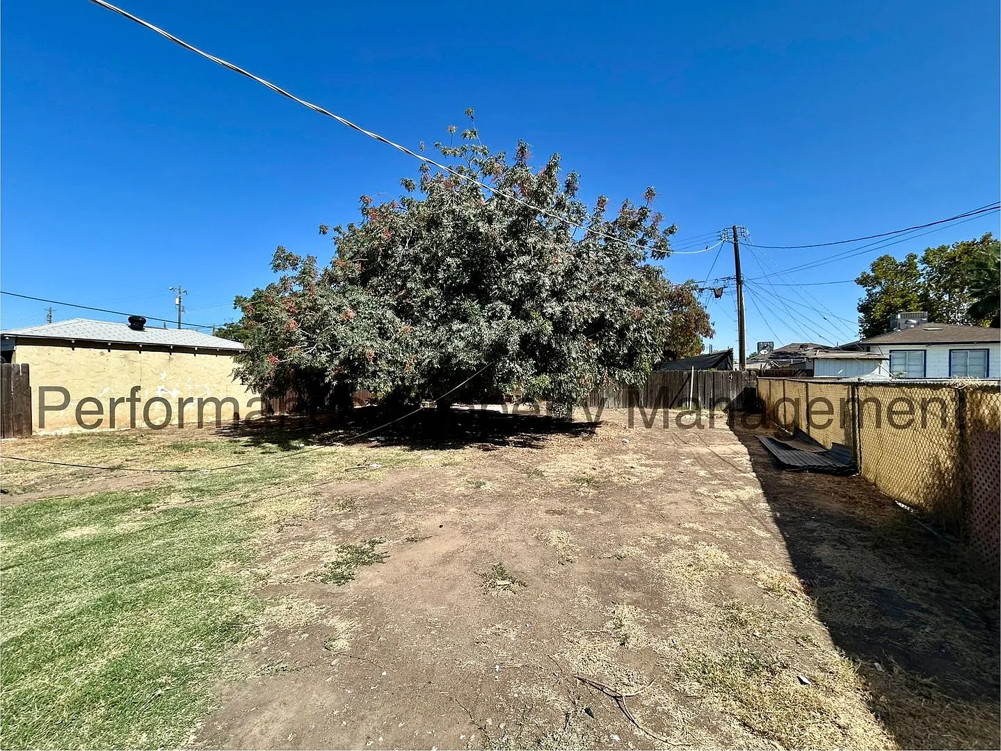 Cute 2 Bed/1 Bath N Bakersfield Home w/ RBP & Security Deposit Alternative Option — Photo 2