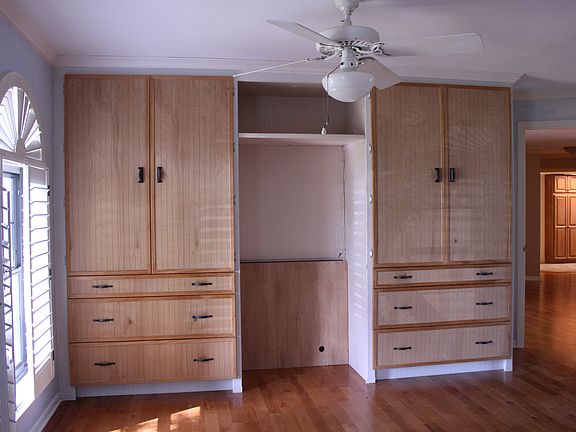 Built Ins in the Master 