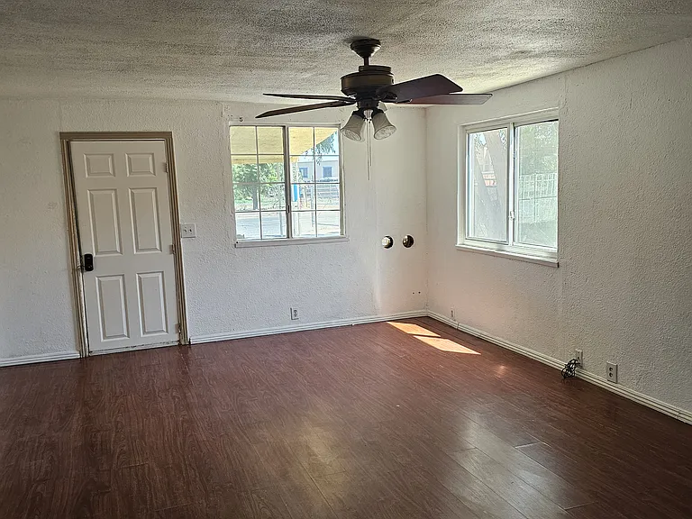 8715 Blossom Ave — Photo 9