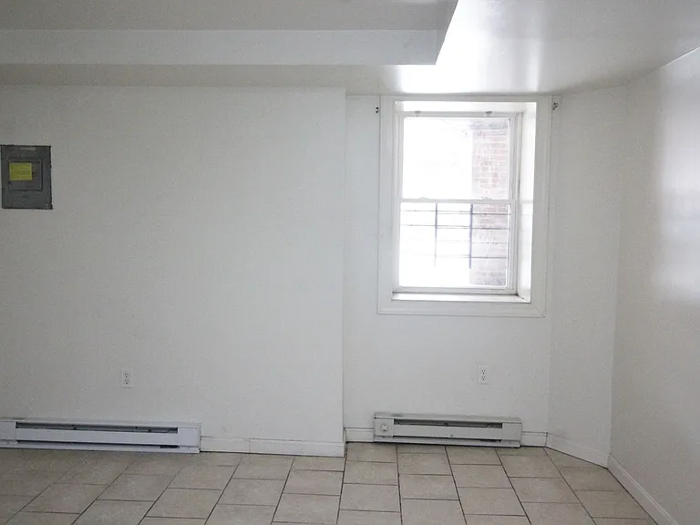 1019 Saint Paul St — Photo 8