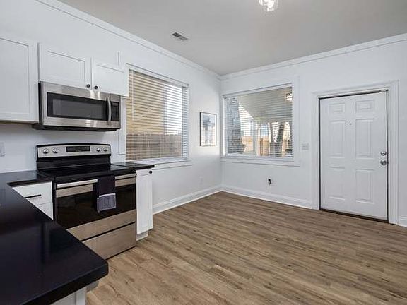 5th image of 108 Claiborne St