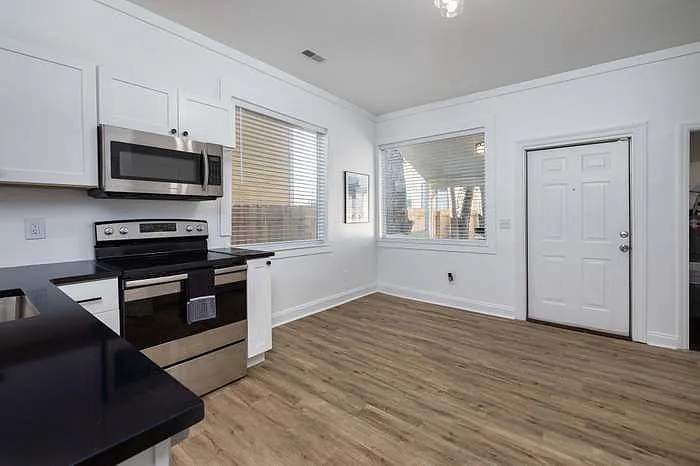 108 Claiborne St — Photo 10